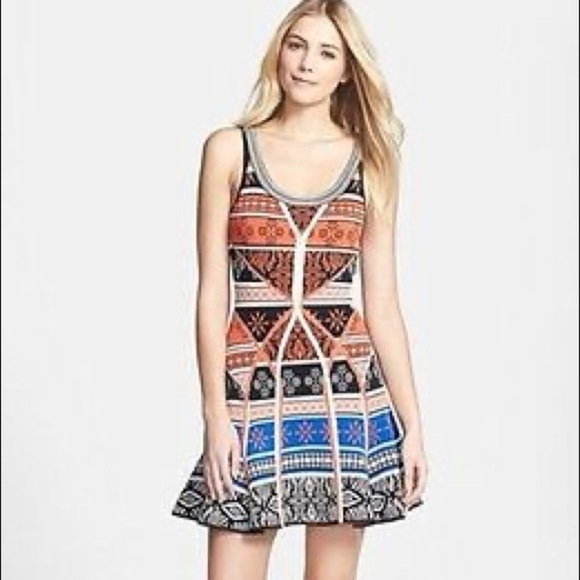 Diane Von Furstenberg Desert Bands Abstact Multi Color Fit & Flare Scuba Dress P - Picture 3 of 12